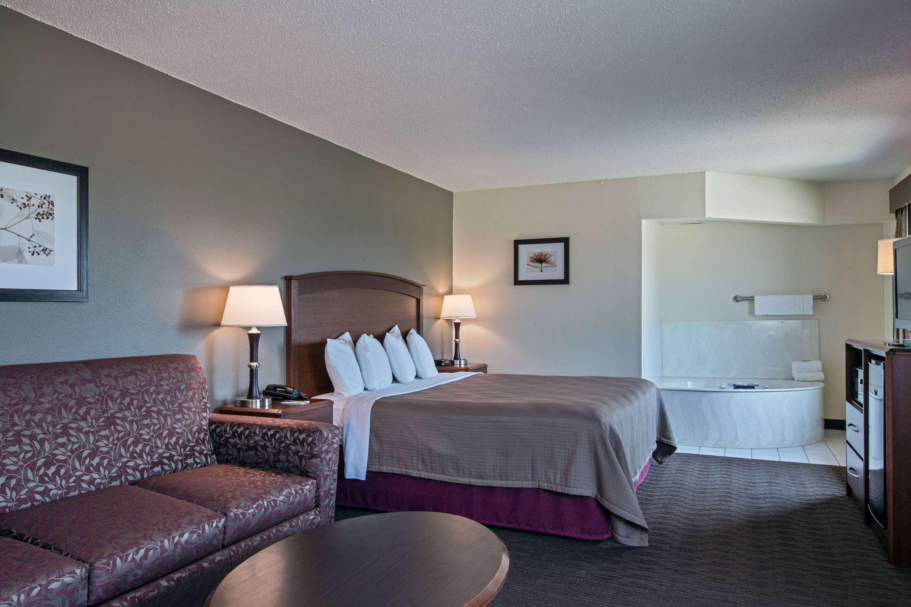 Americinn By Wyndham Grundy Center Εξωτερικό φωτογραφία