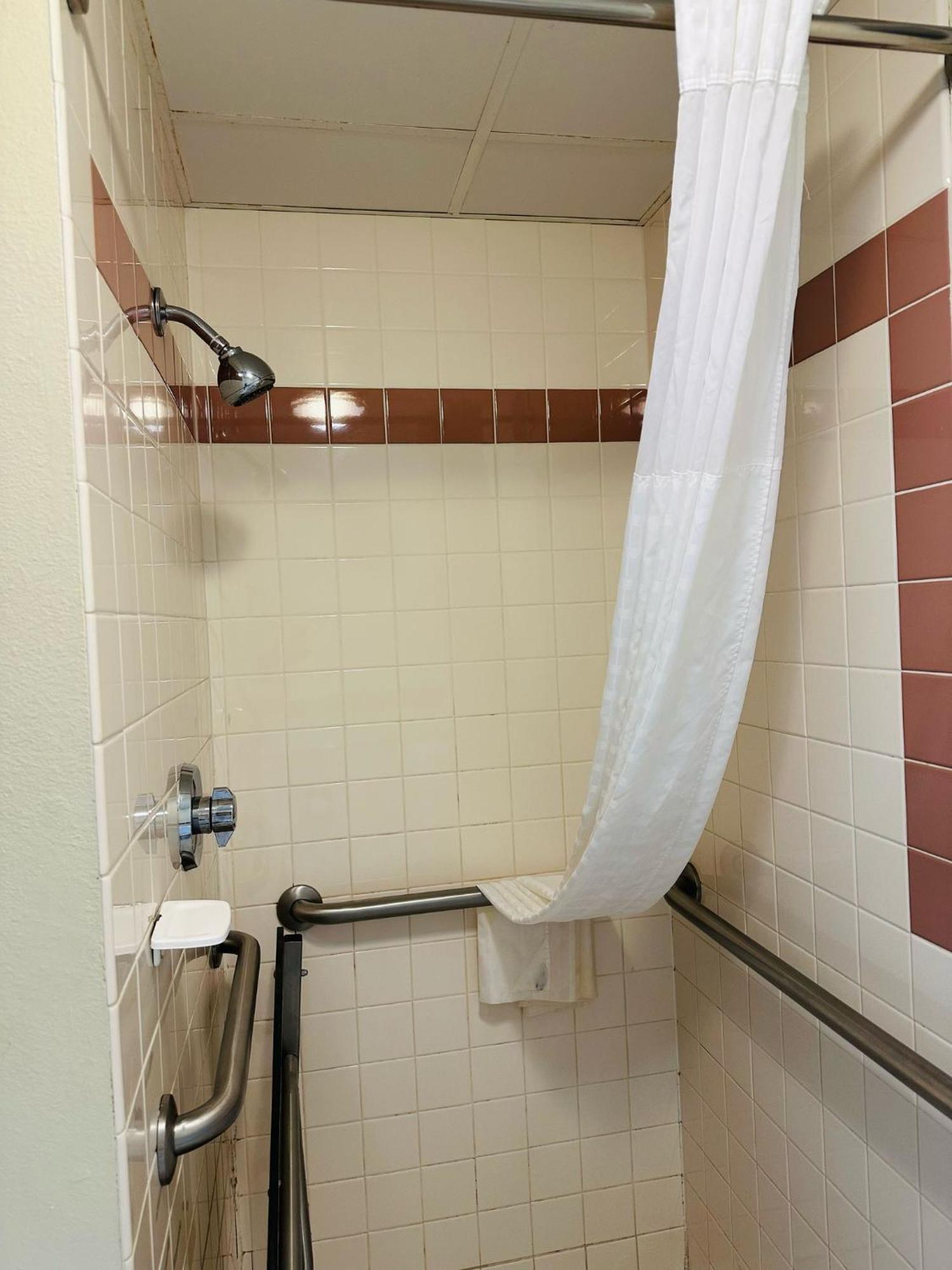 Americinn By Wyndham Grundy Center Εξωτερικό φωτογραφία
